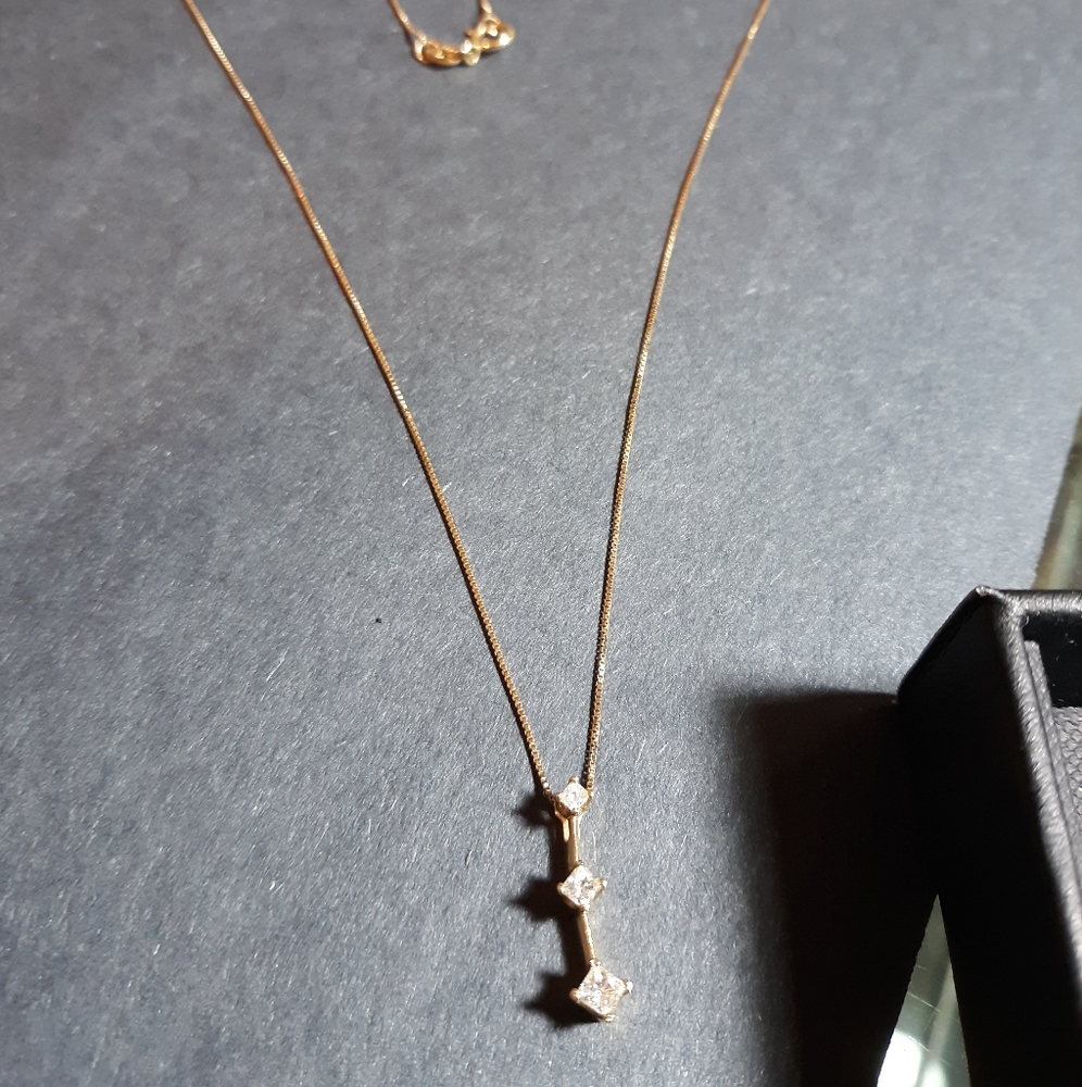 Tri Diamond Pendant & Chain